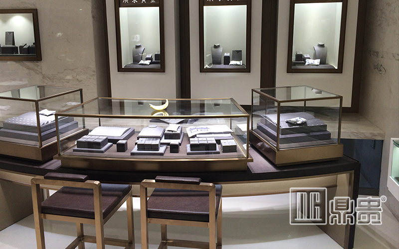 鼎贵展柜大师