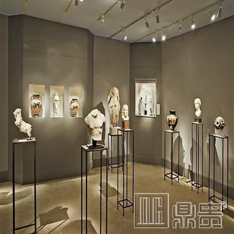 竭诚为您，客户与鼎贵海南博物馆展示柜厂家的国庆“一日游”