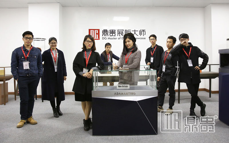 鼎贵展柜大师