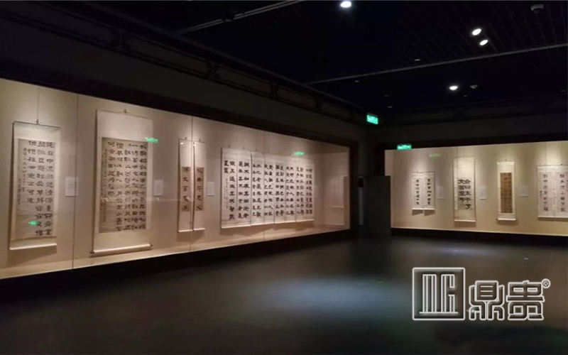 博物馆文物展柜定制