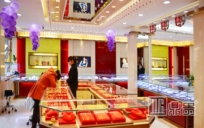 商场玉器店柜台
