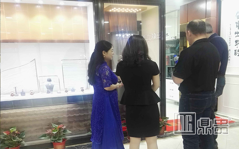 江西珠宝展柜厂
