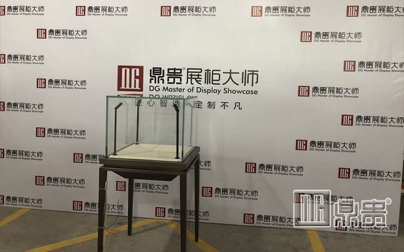 郑州市实木珠宝展柜厂家