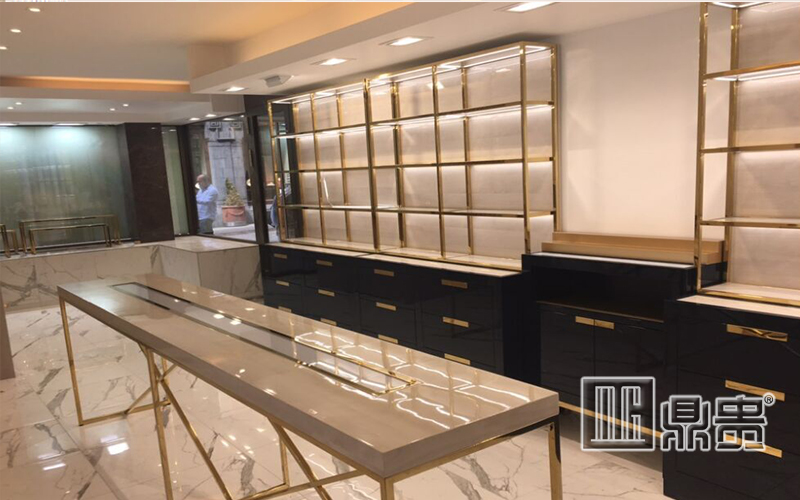 奢侈品展柜