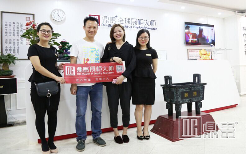 鼎贵展柜大师
