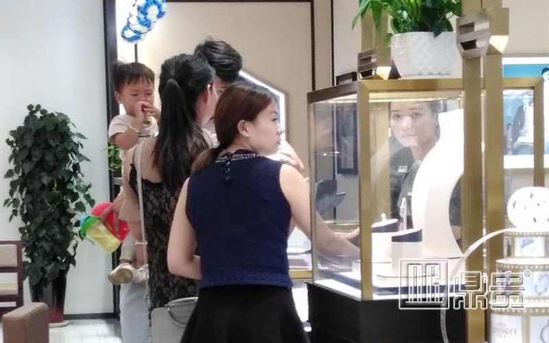 鼎贵展柜大师
