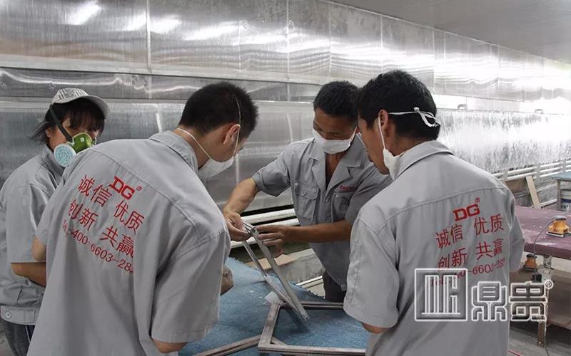 鼎贵展柜大师