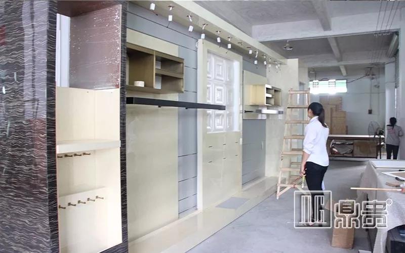 鼎贵展柜大师