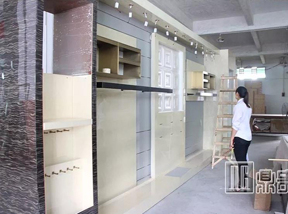 鼎贵木制展柜订单暴增 预示2019年时尚潮流风向标？