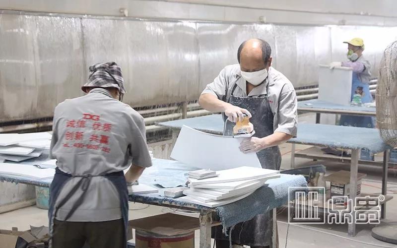 鼎贵展柜大师