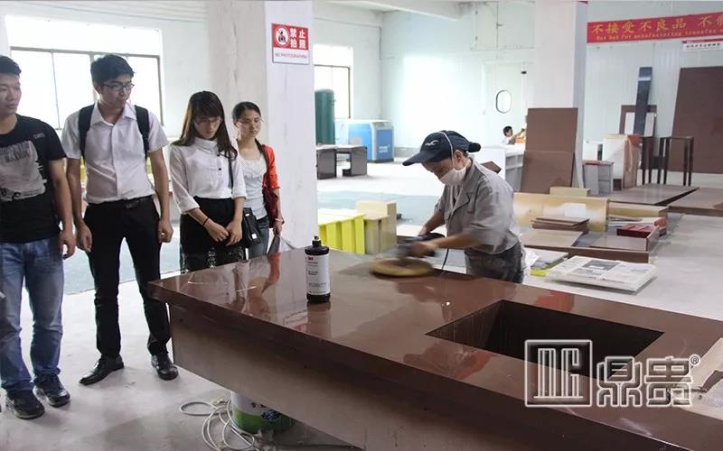 鼎贵展柜大师