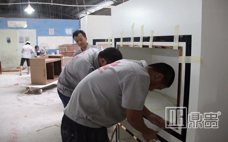 鼎贵展柜大师