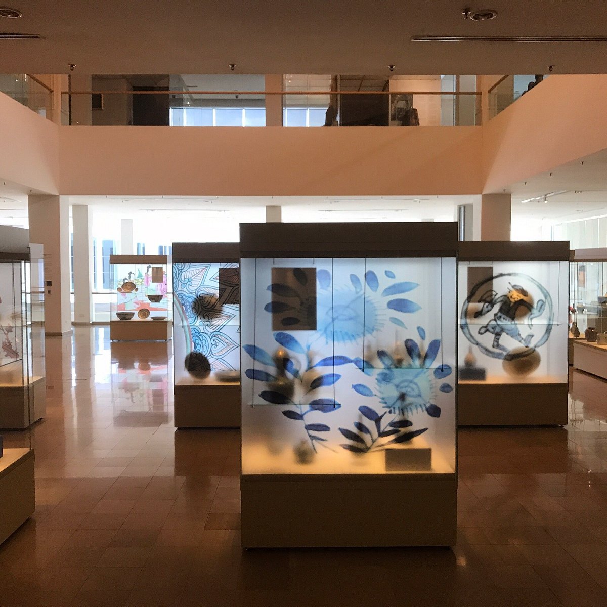 低反射玻璃风靡博物馆展柜市场的原因