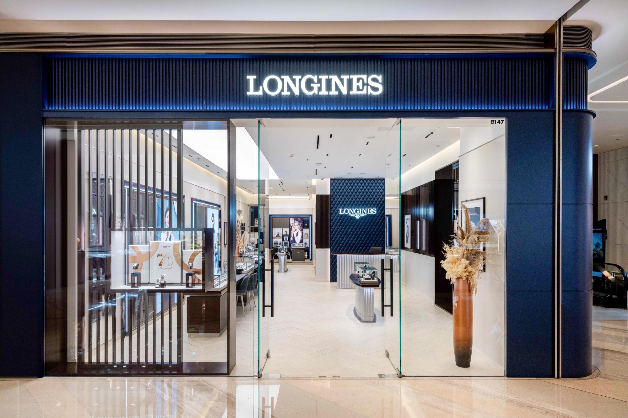 6dae2ae1ly1hph9w8d9ehj271u4p8hdv