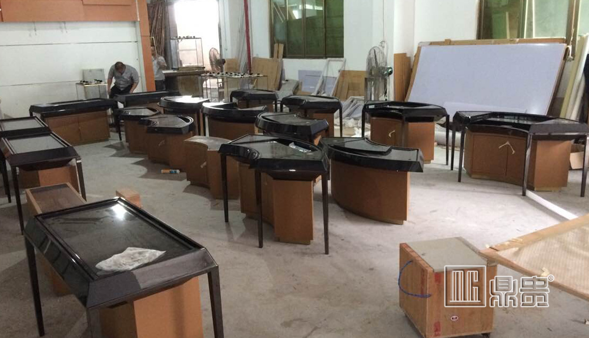 高端奢华英国百年品牌珠宝店项目