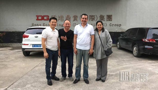 菲律宾国家博物馆展柜