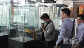 菲律宾国家博物馆展柜